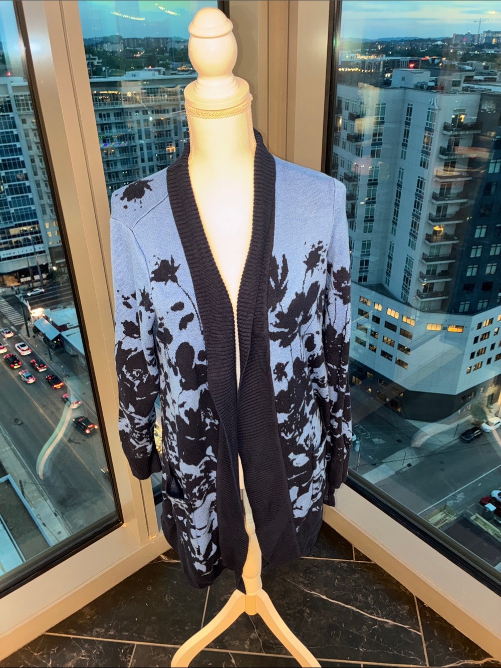 Isaac Mizrahi Navy Cardigan with Light Blue Interior Trim - Picture 1 of 3